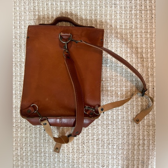 Vintage Leather Backpack - Picture 4 of 7